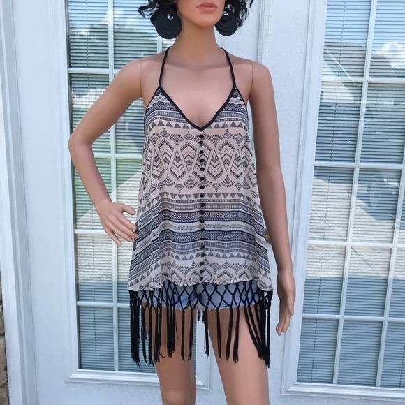 45-Sophie and Kate, black and cream top - Picture 2 of 8